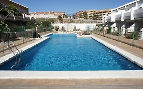 Apartamento Con Jardin Y Piscina En El Balancon